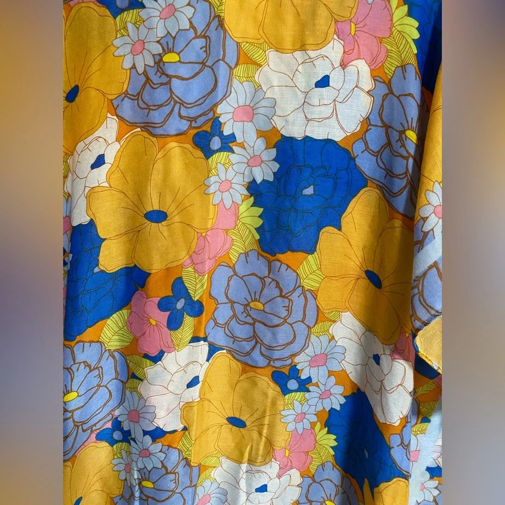 ⭐️New DO EVERYTHING IN LOVE
Floral Print Kimono - Picture 10 of 15